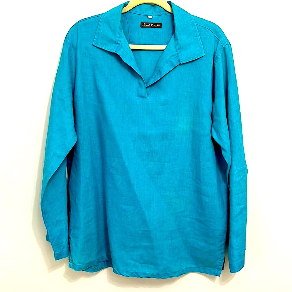 Linen shirt. Pullover style